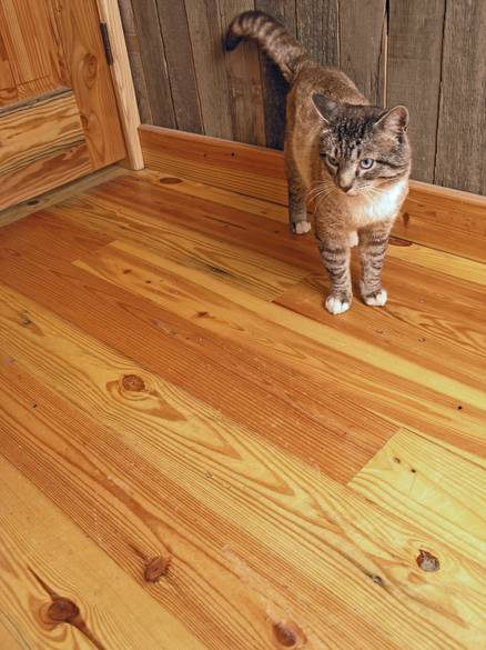 Southern Yellow Pine Flooring / 4.75" width with nail holes and character